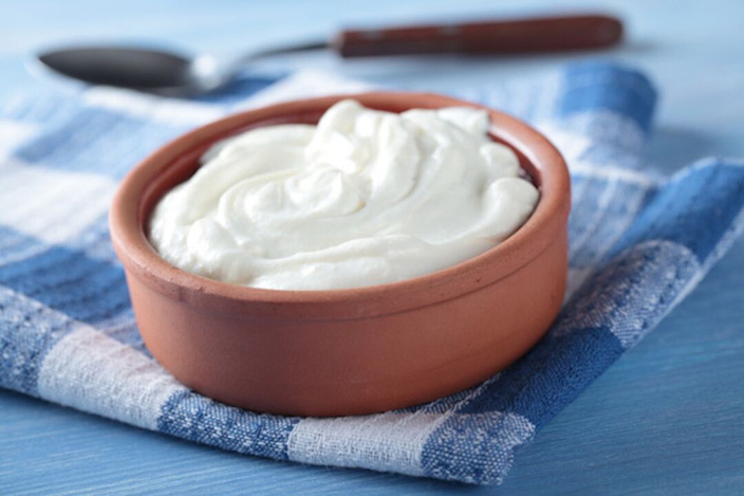 Greek yogurt for a 6-petal diet